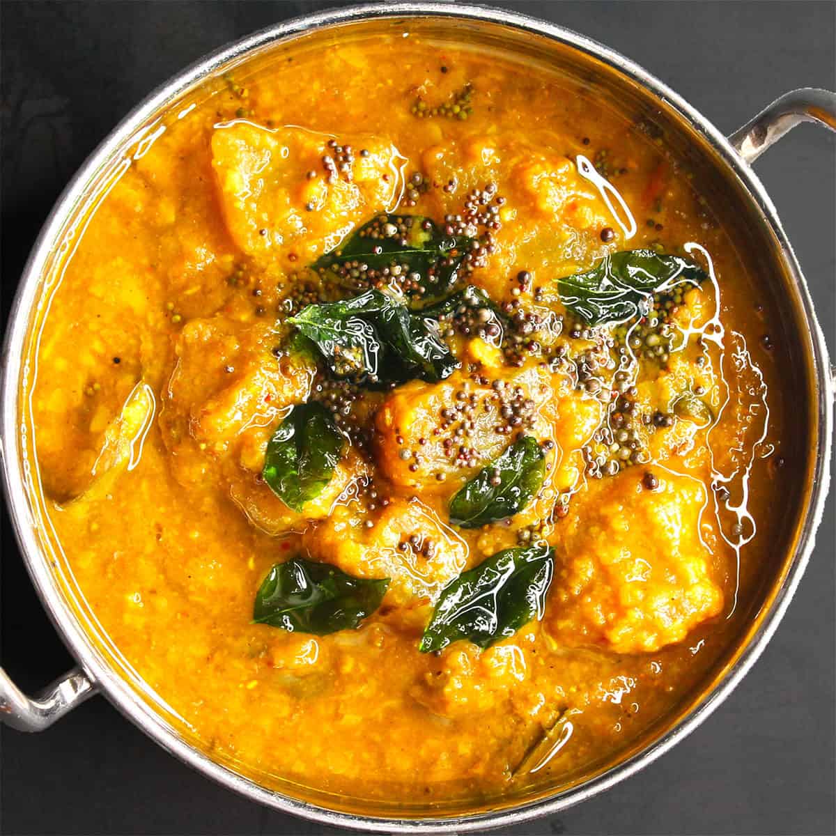 White Pumpkin Sambar (Poosanikkai Sambar)