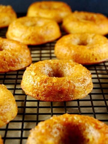 Baked Apple Pie Donuts, whole wheat