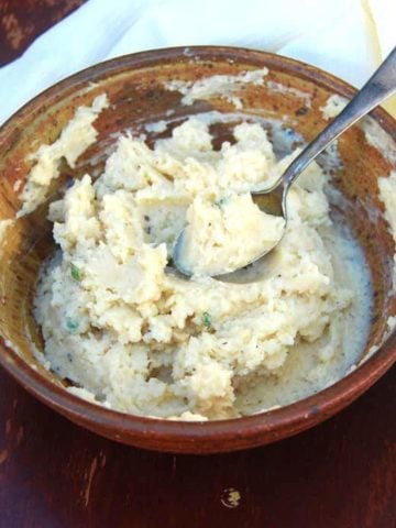 Mashed lima bean "potatoes" with vegan onion gravy - holycowvegan.net