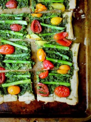 Vegan Puff Pastry Pizza with Kale Pesto, Asparagus and Cherry Tomatoes, vegan - holycowvegan.net