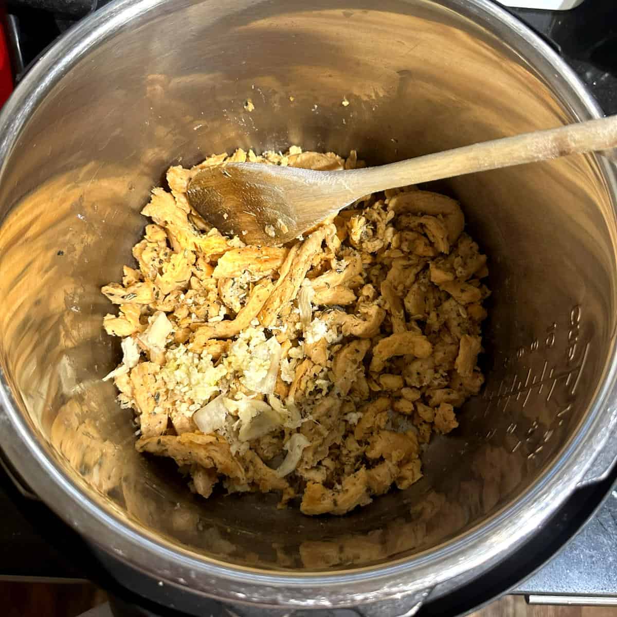Garlic added to soy curls in IP.