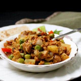 Vegan Keema Recipe, spicy meatless kheema, an Indian recipe. #vegan #meatless #nutfree #meatsubstitute #indianrecipe HolyCowVegan.net