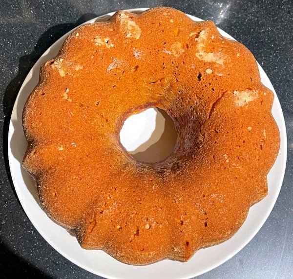 Baked vegan pumpkin bundt cake
