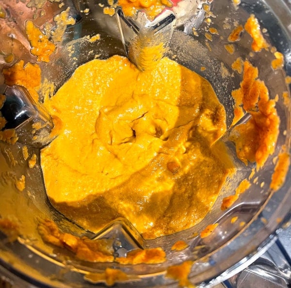 Curry paste in blender