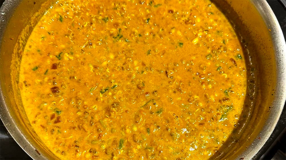 Misal boiling in pan.